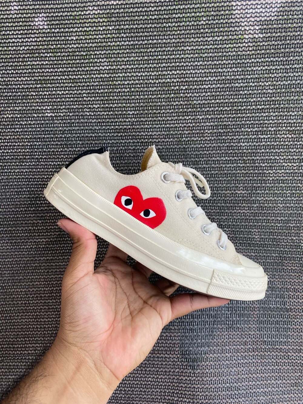Comme des Garçons Play x Converse Chuck Taylor All Star Low Off-White Size 6 for